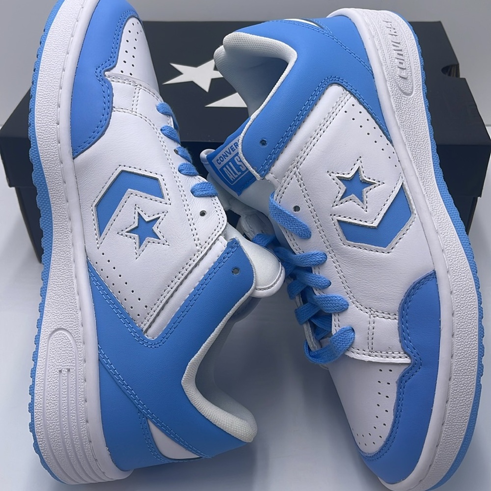 Converse Men’s White and Blue Sneakers A12867C
WEAPON OX
WHITE/LT BLUE/WHITE - Picture 11 of 16